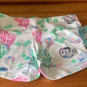NWT FLEO sea of shells